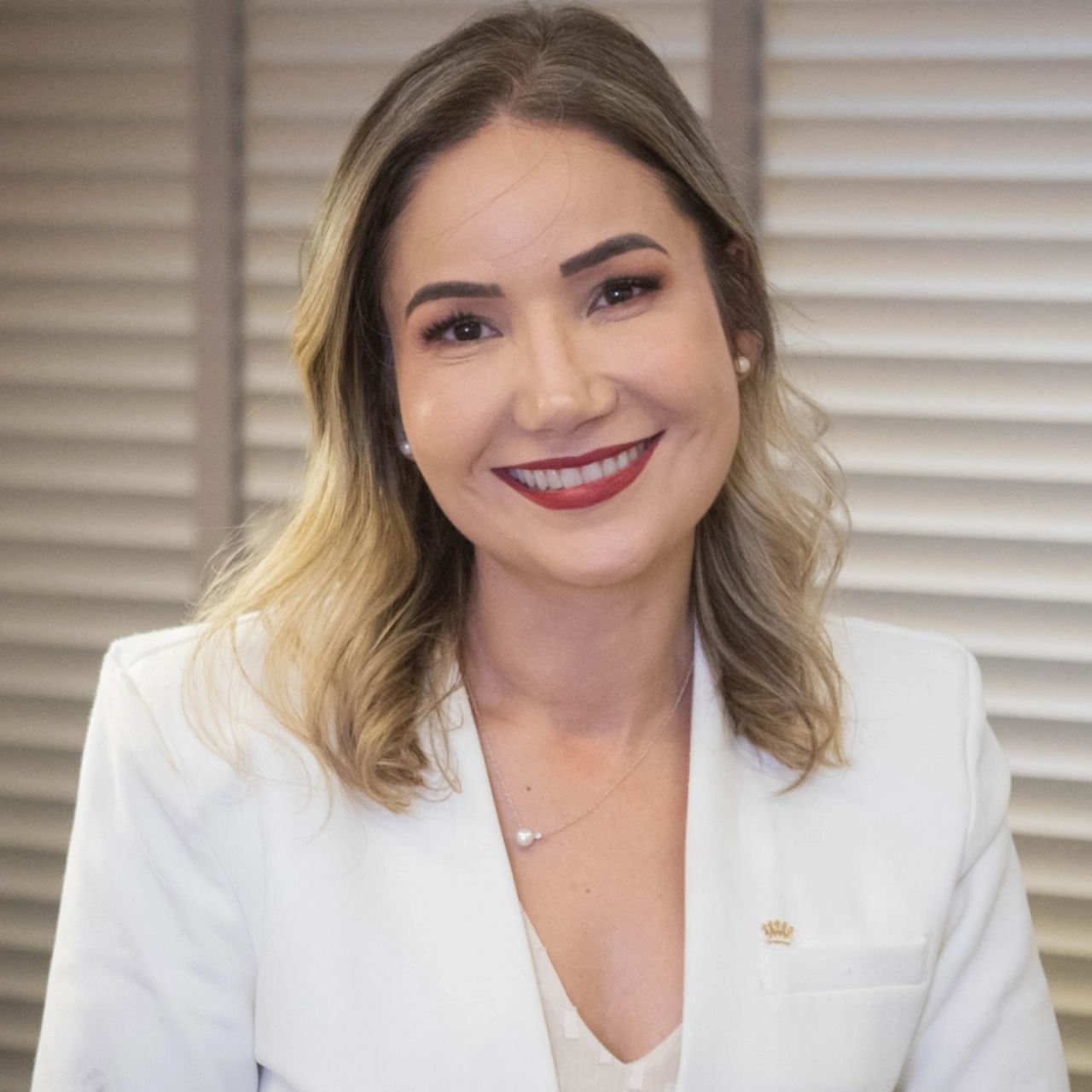 Dra. Paula Mattos