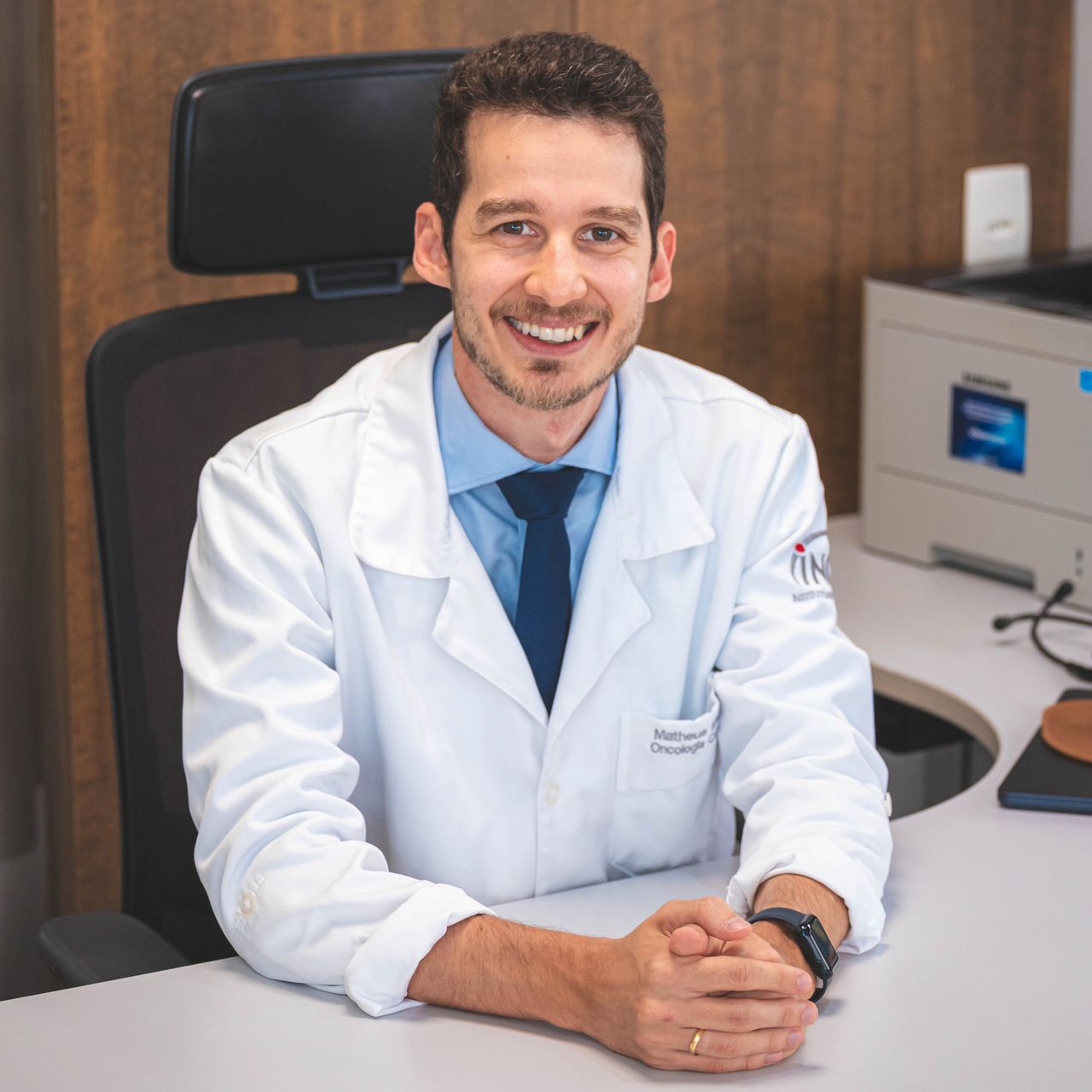 Dr. Matheus Melo