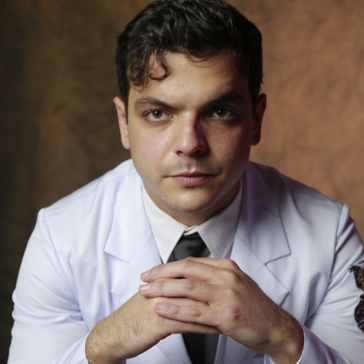 Dr. Luan Mariola