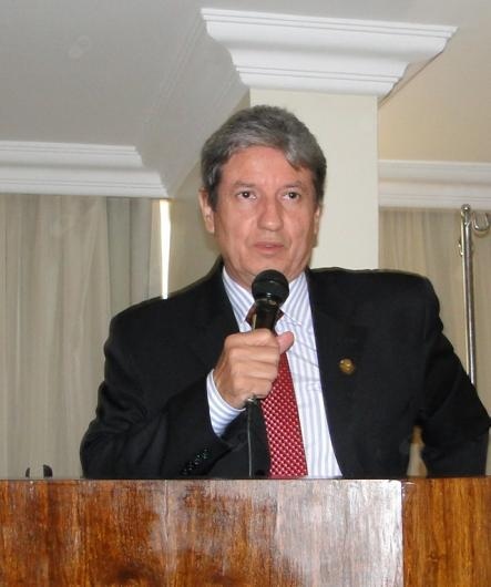 Dr. Cezar Augusto