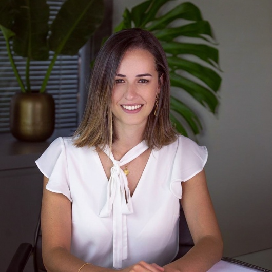 Dra. Patricia Oliboni