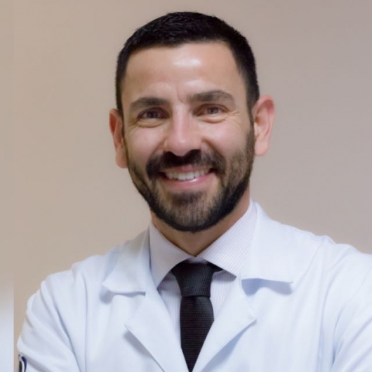 Dr. Bruno Roberto