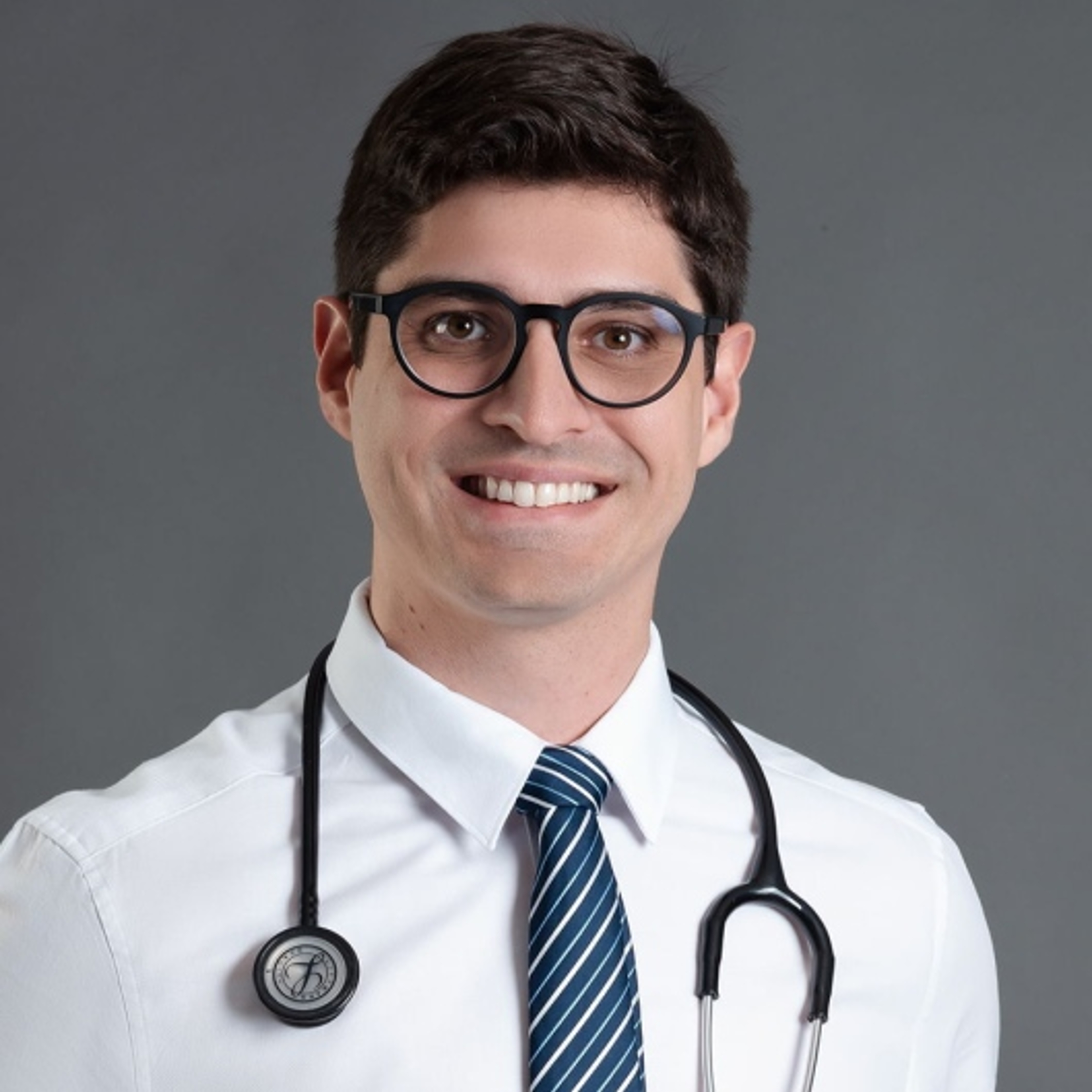 Dr. Lucas Rangel