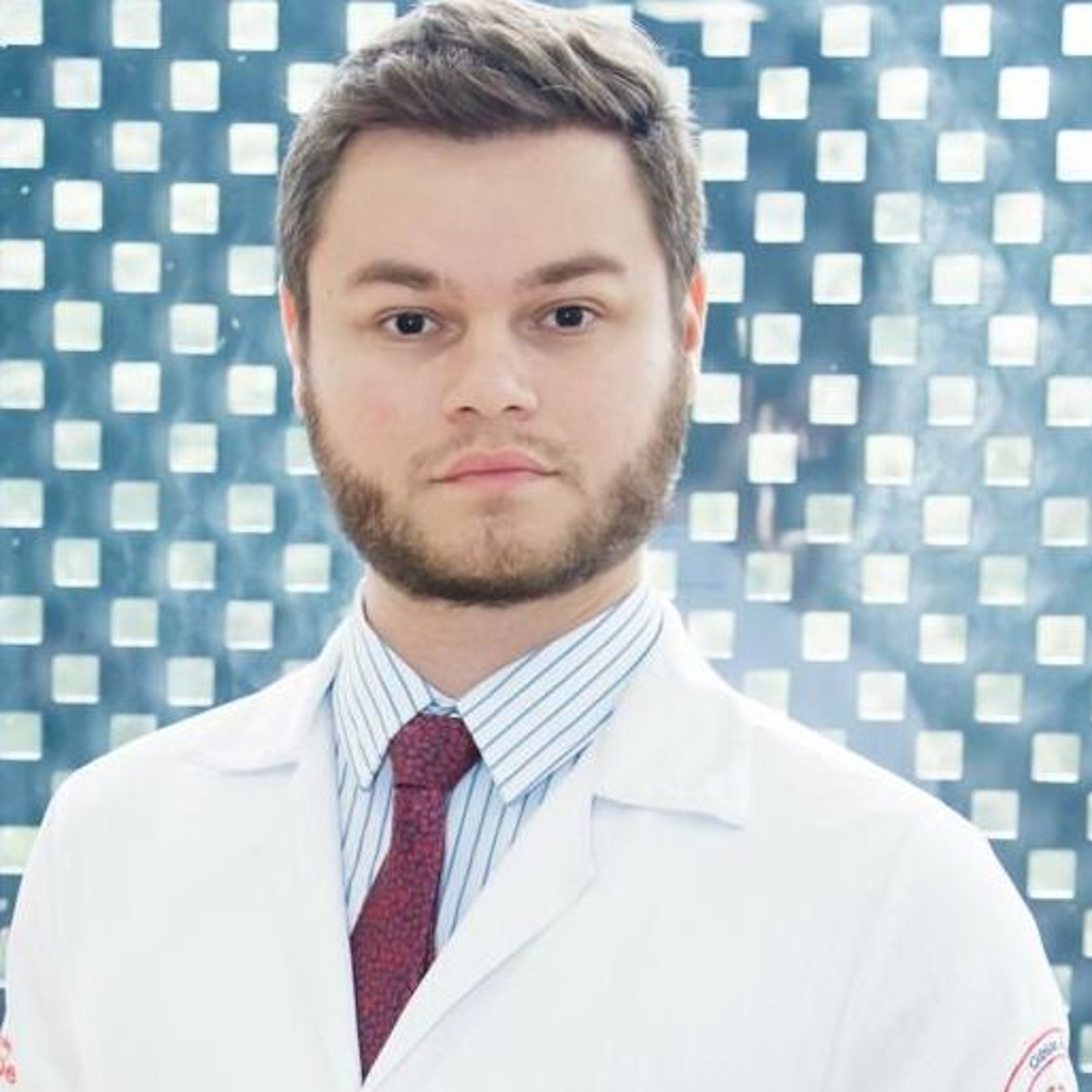 Dr. Lucas Augusto