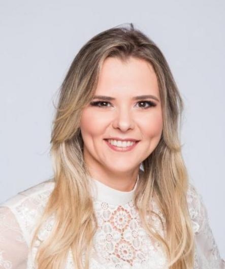 Dra. Lidiane Costa