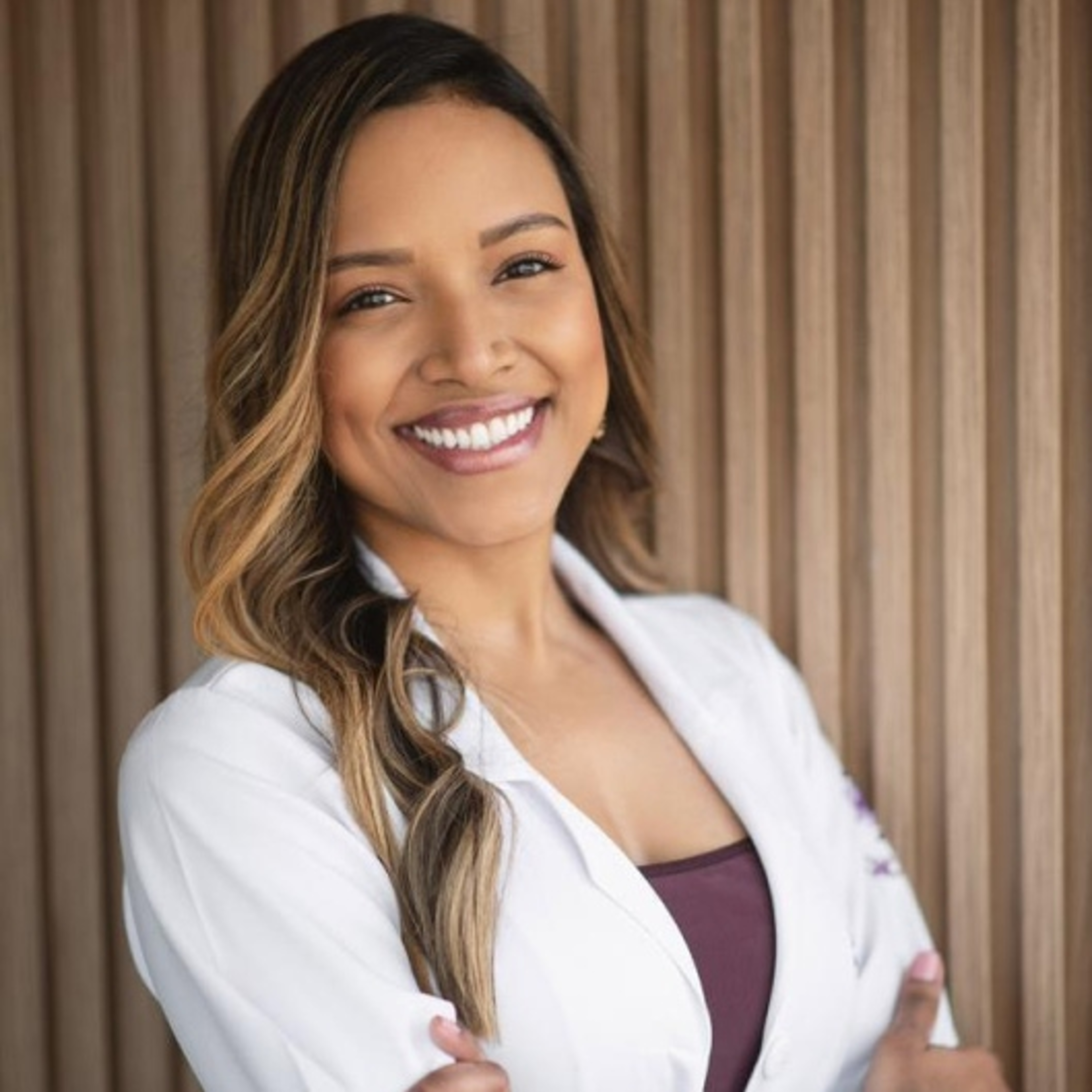 Dra. Lais Souza