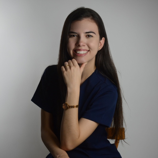 Dra. Anna Coutinho