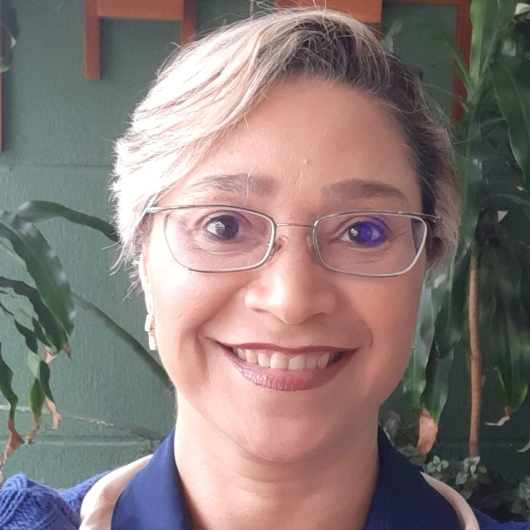 Dra. Hosana Barata