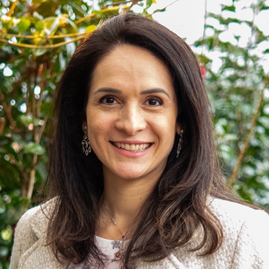Dra. Luciane Nunes