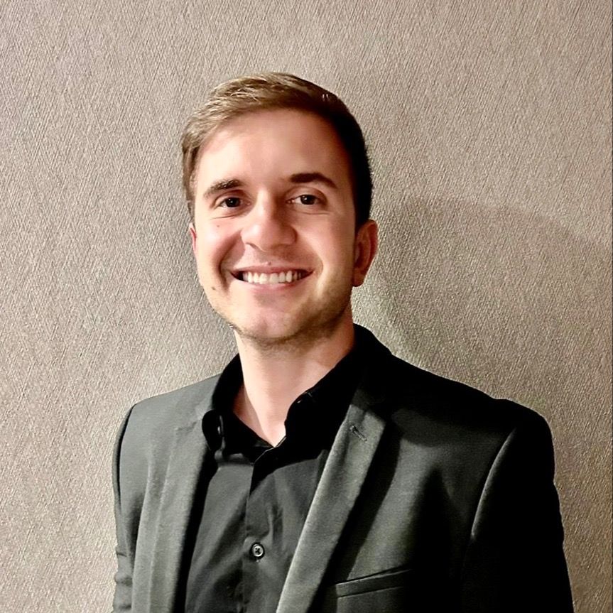 Dr. Bruno Parada