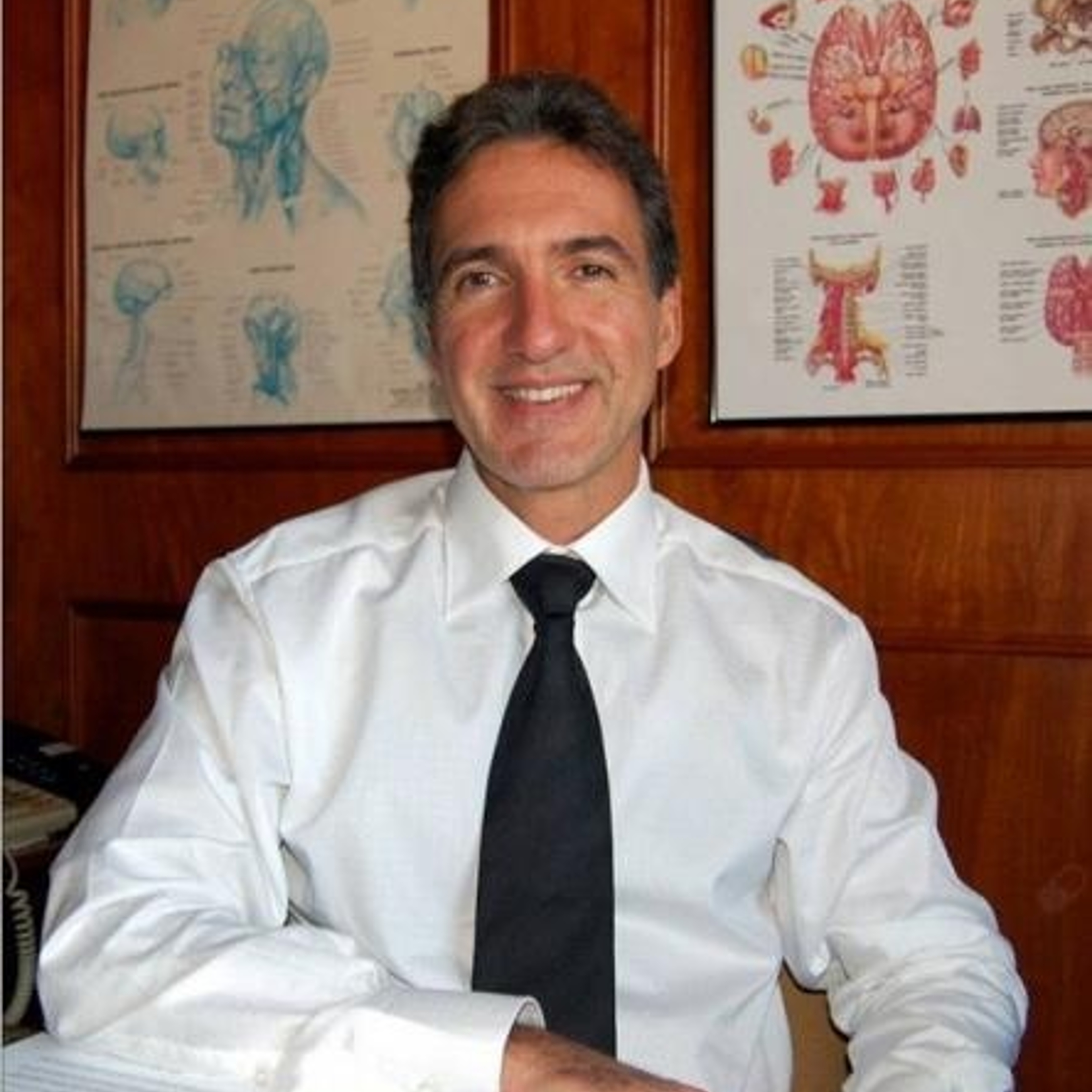 Foto de Dr. Abouch Valenty