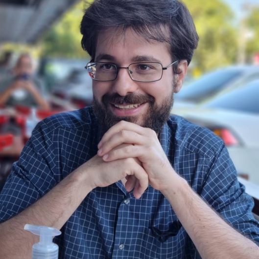 Dr. Bernardo Lago