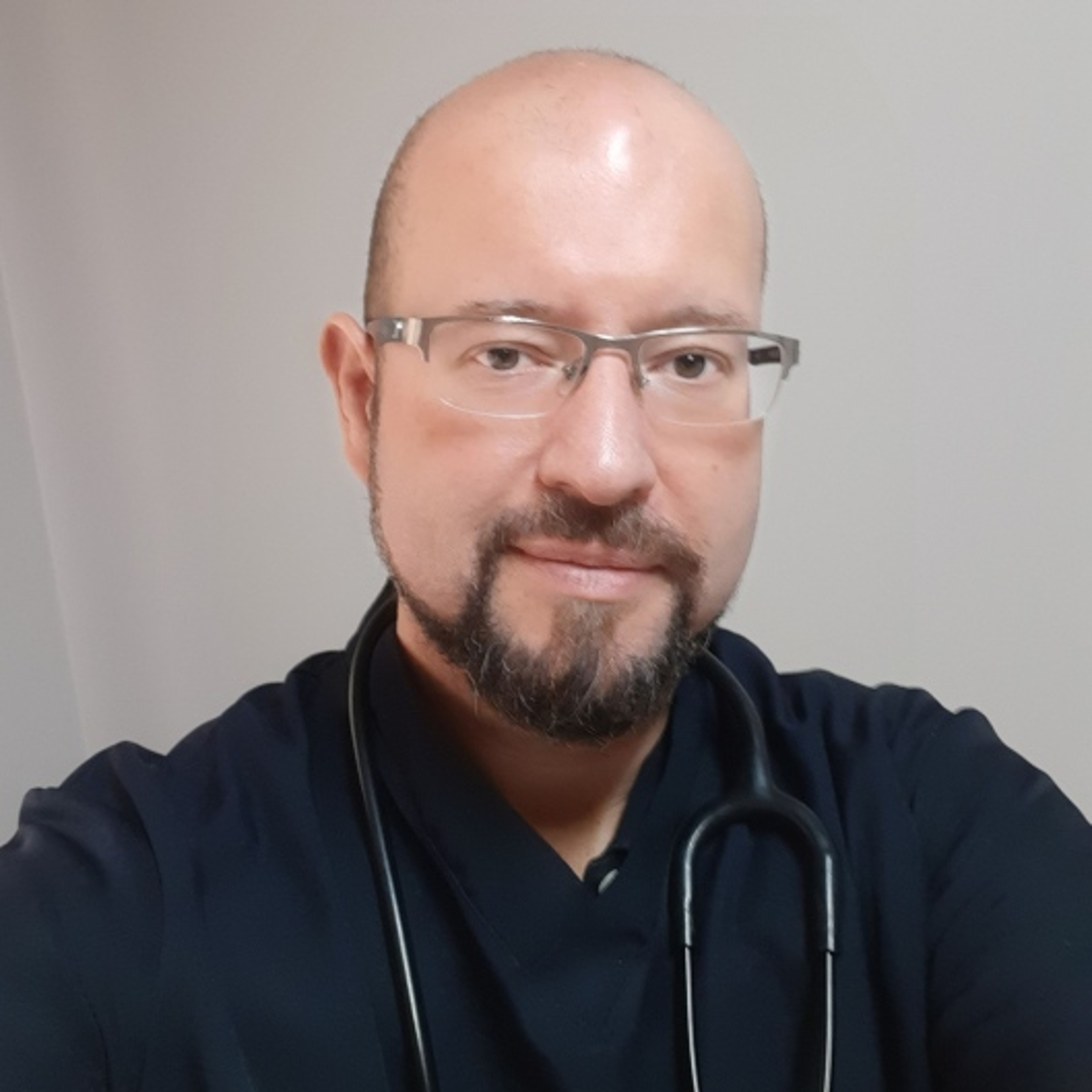 Dr. Marcos Elvecio