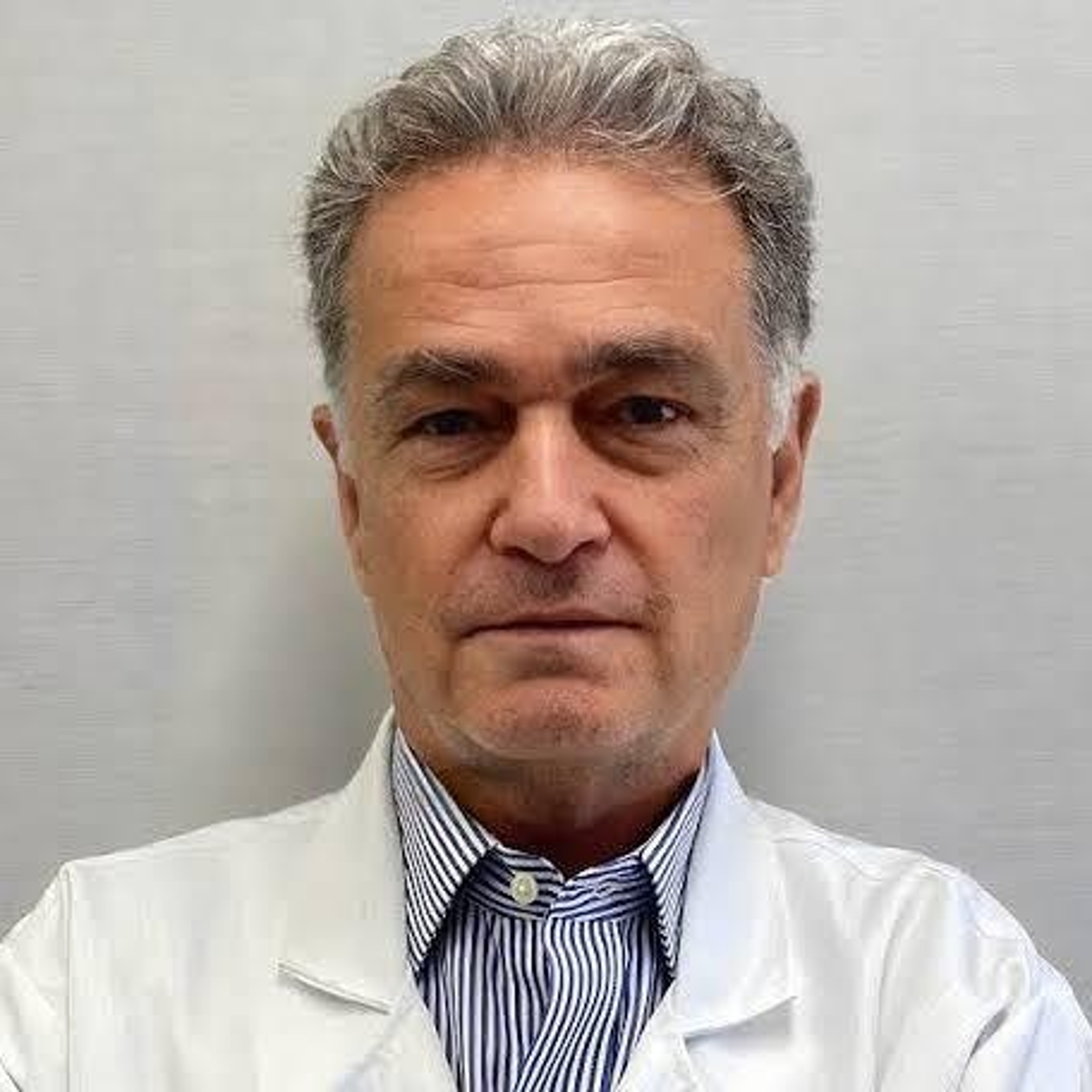 Dr. Marcio Nucci