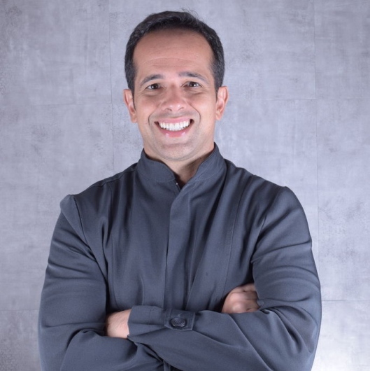 Dr. Fabio Persegani