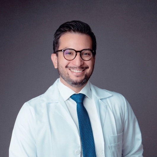Dr. Gustavo Machado