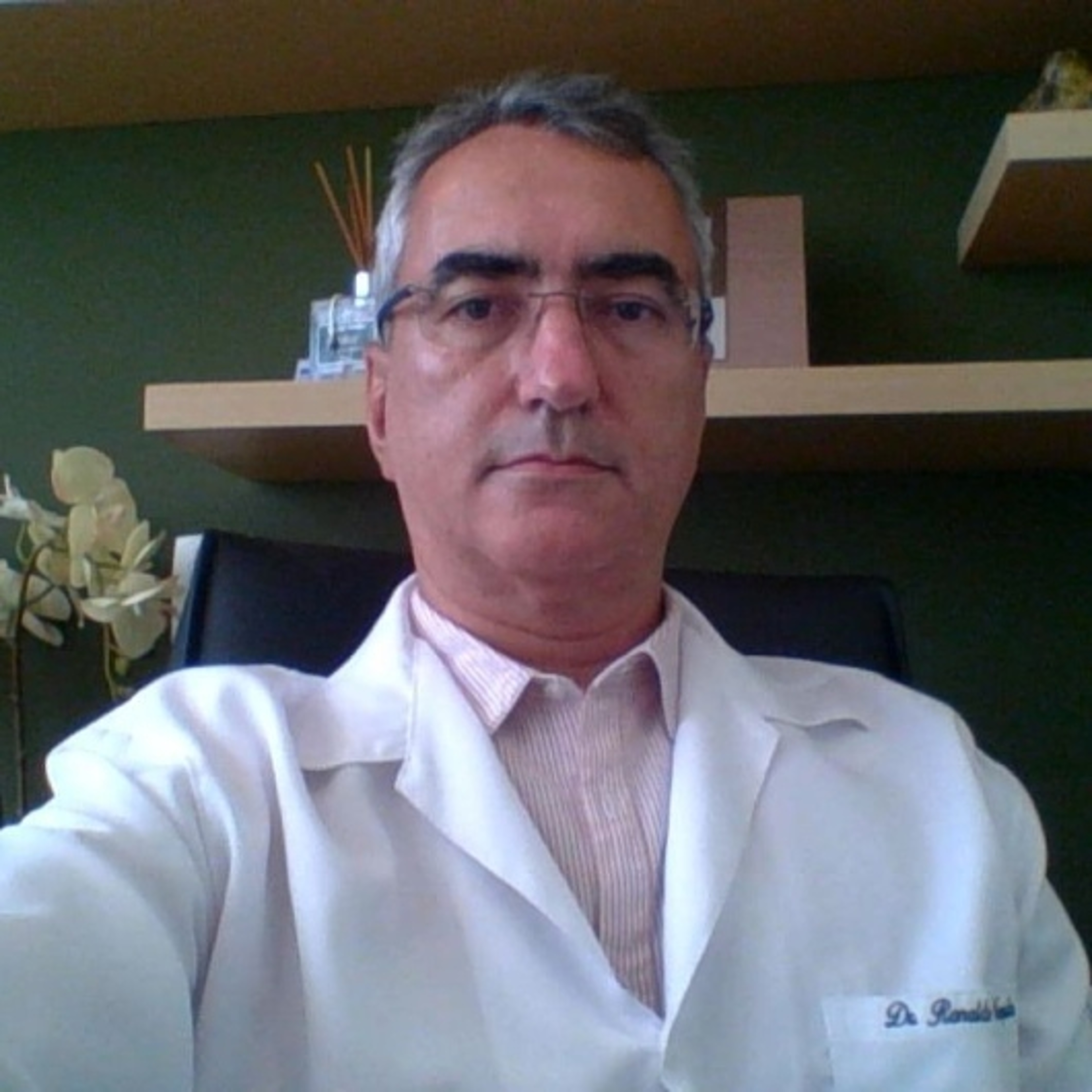 Dr. Ronaldo Mesquita