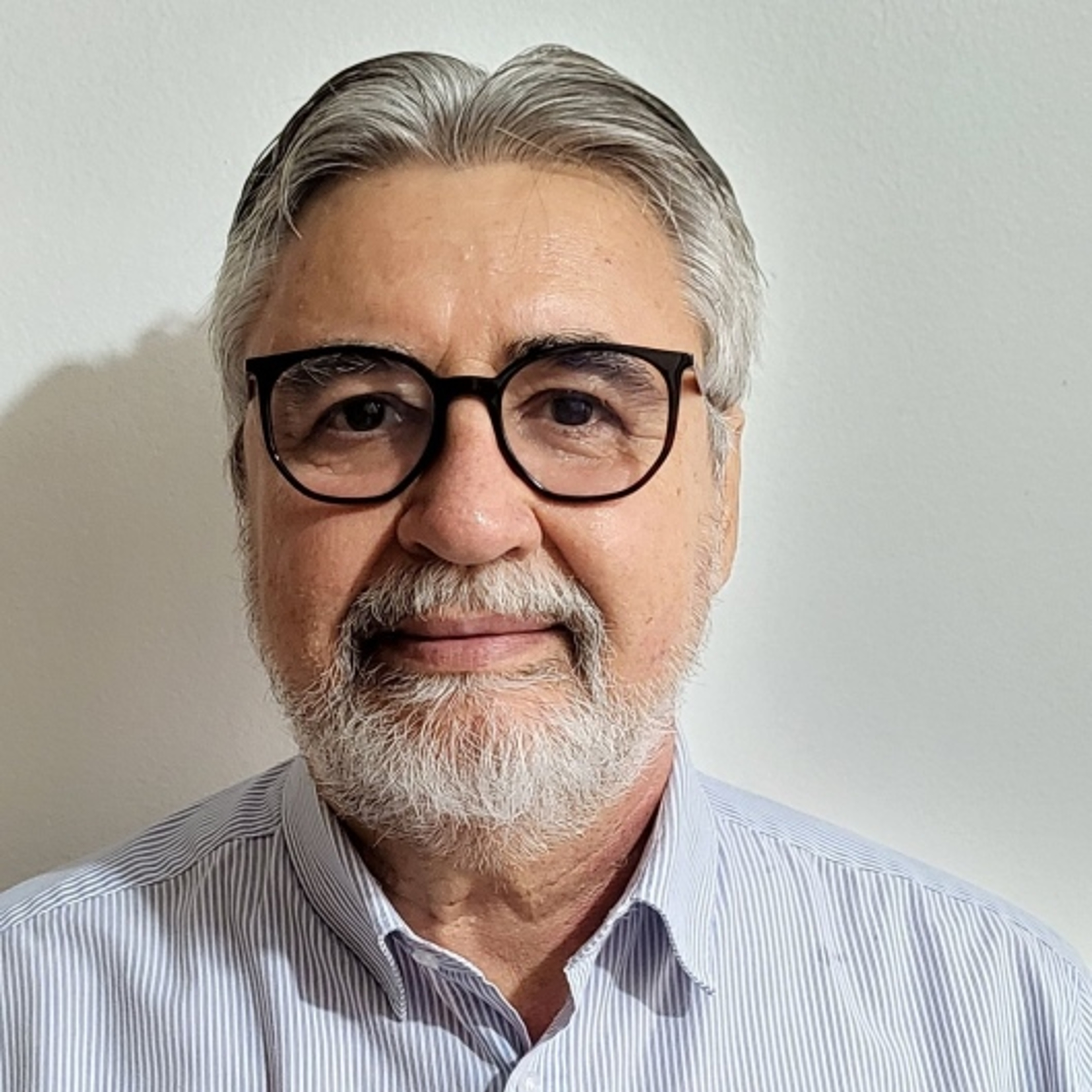 Dr. Mauro Cesar