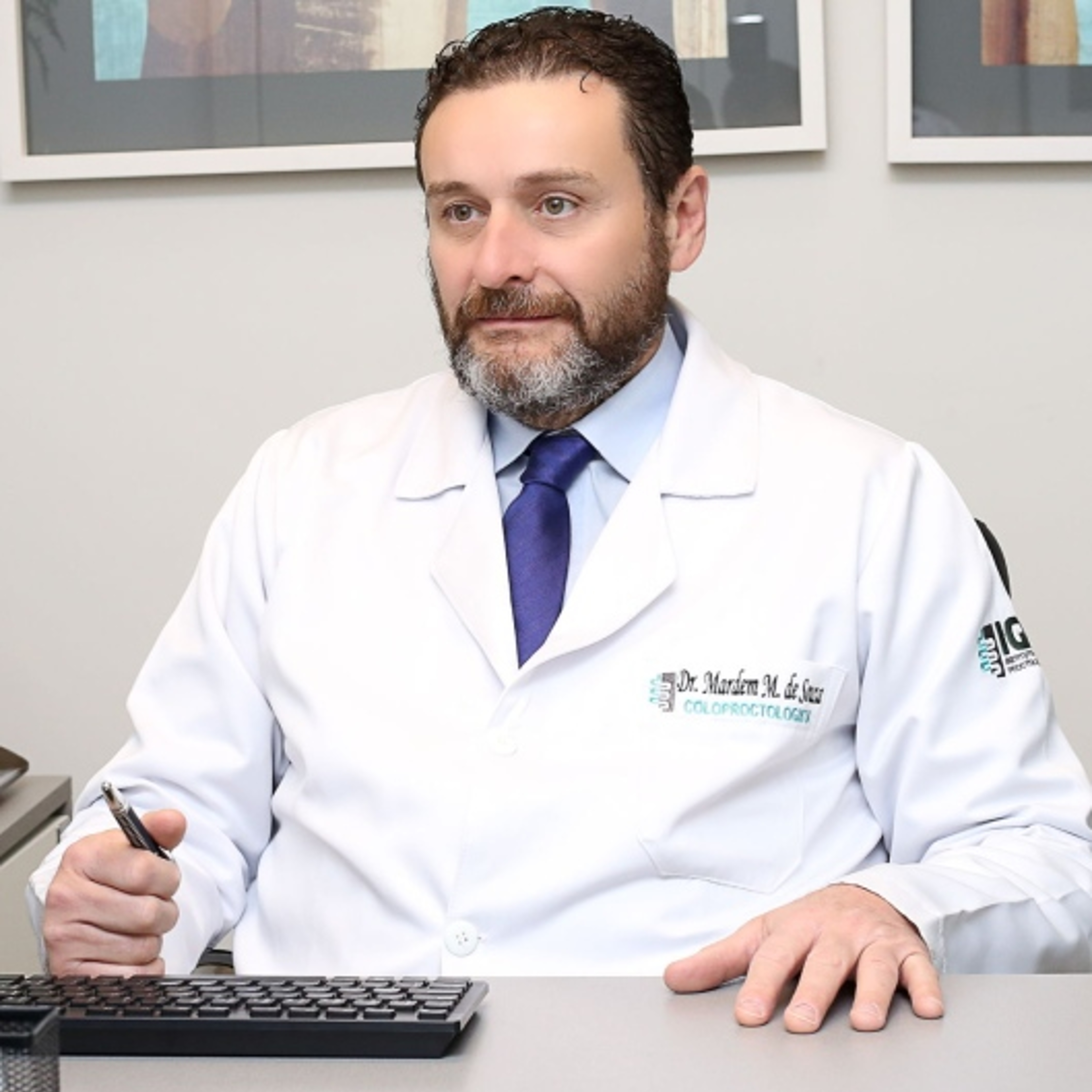 Dr. Mardem Machado