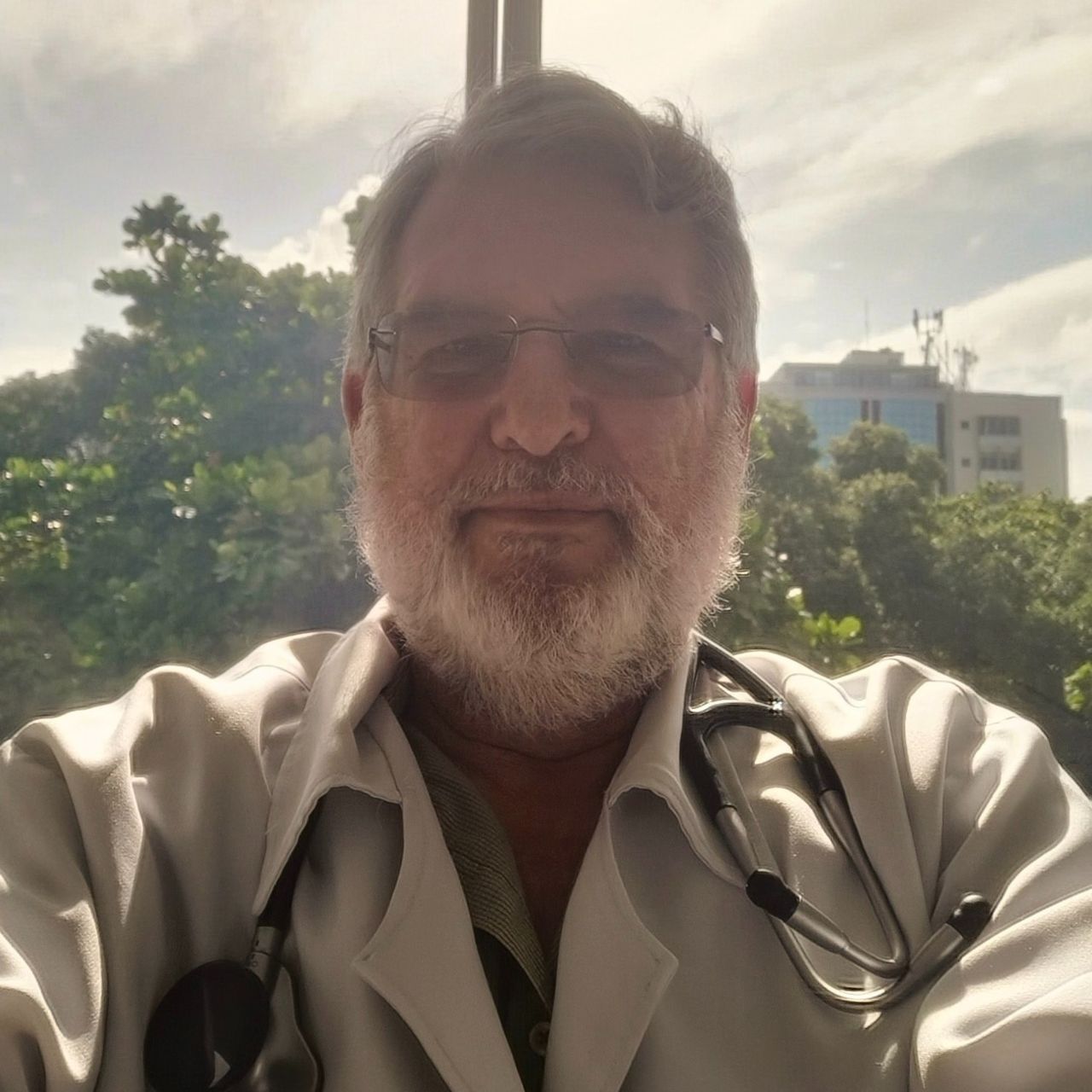 Dr. Ricardo Zajdenverg
