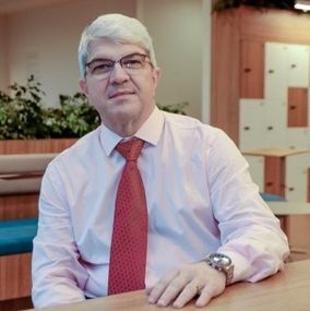Dr. Carlos Alberto
