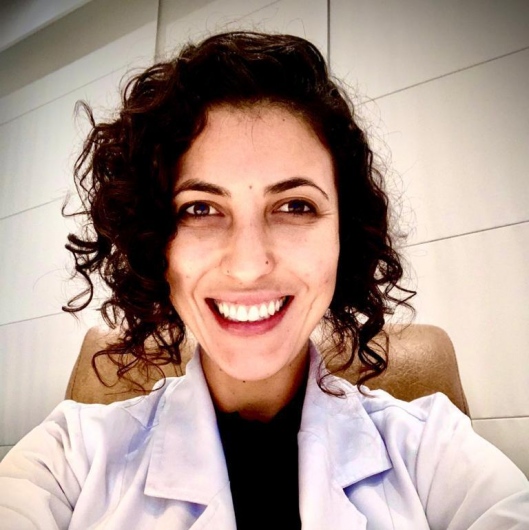 Dra. Verônica Mello
