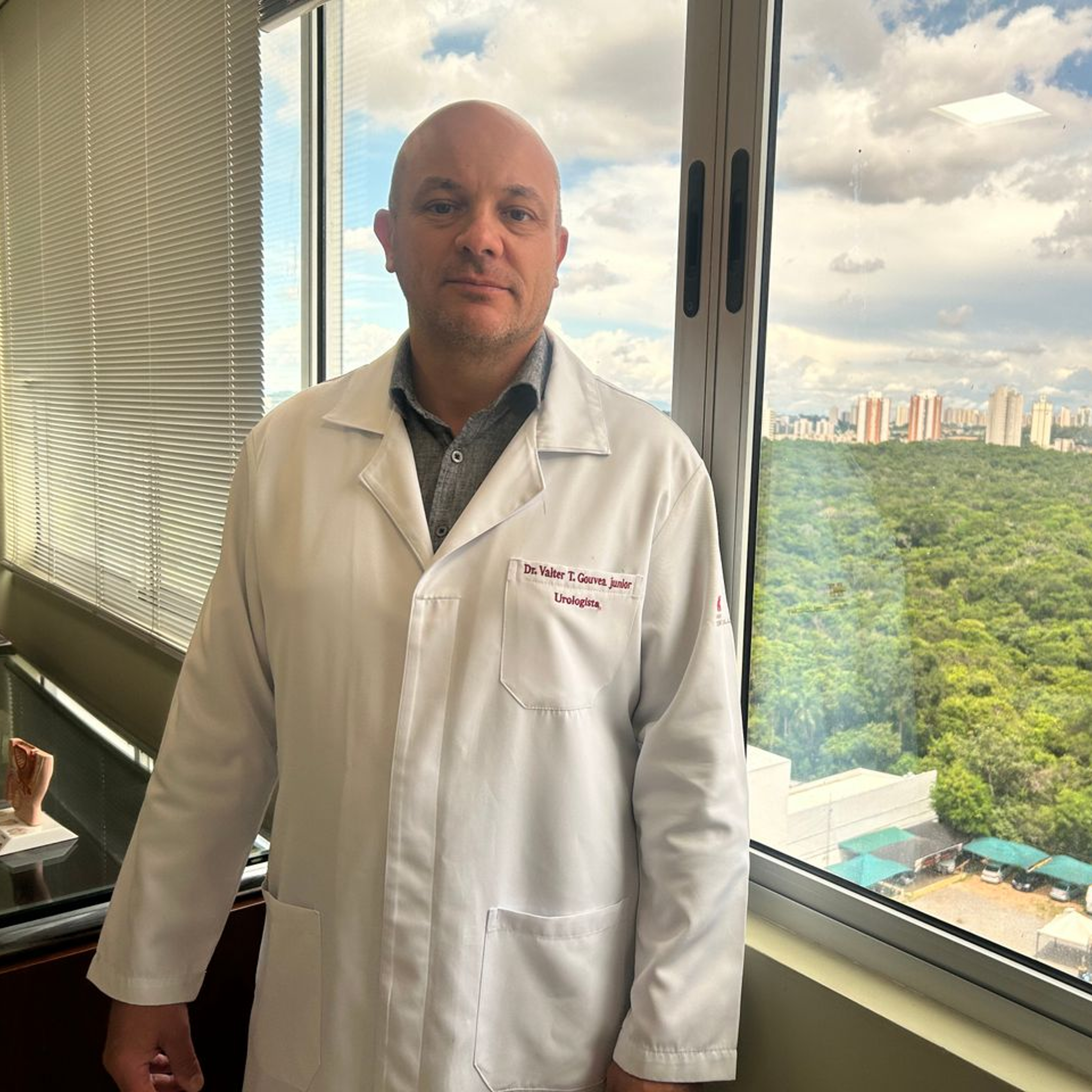 Dr. Valter Torezan