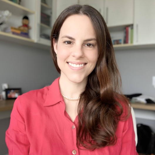 Dra. Amanda Varidel
