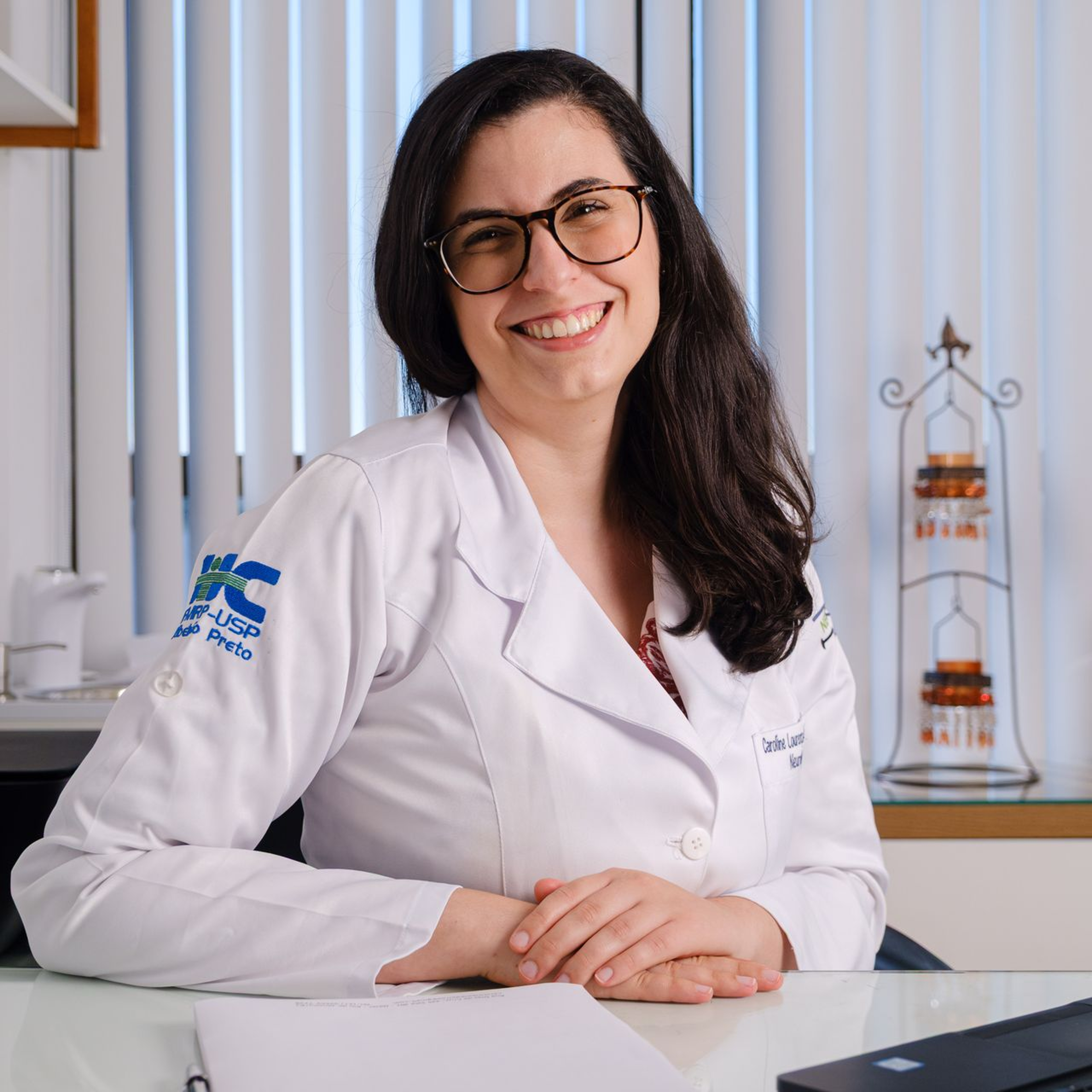 Dra. Caroline Lourenço