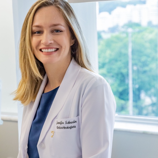 Dra. Jennifer Schroder