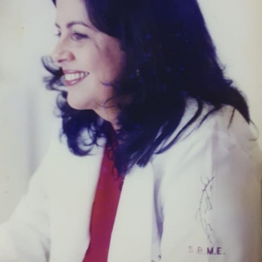 Dra. Eliane Lamar