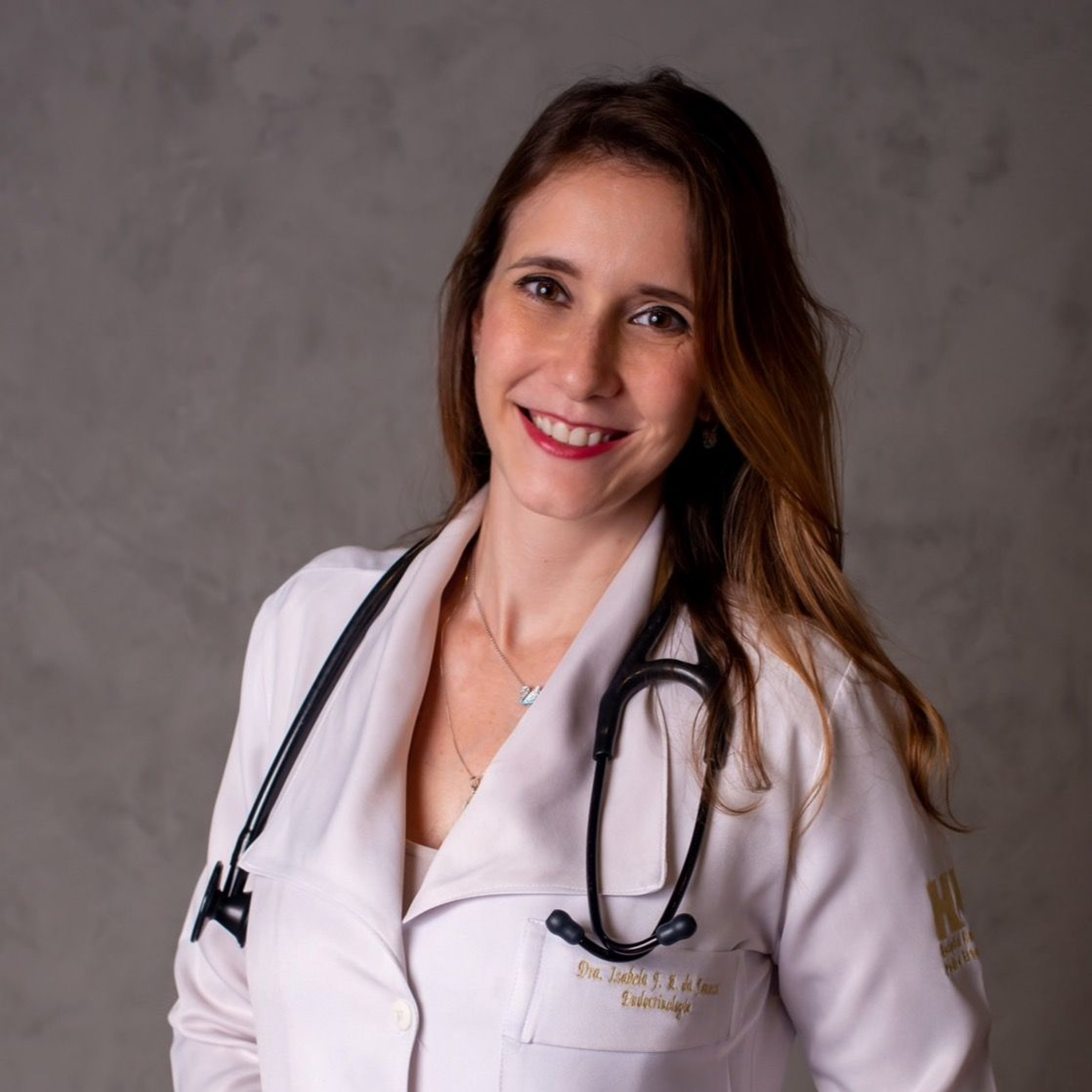 Dra. Izabela Fernandes