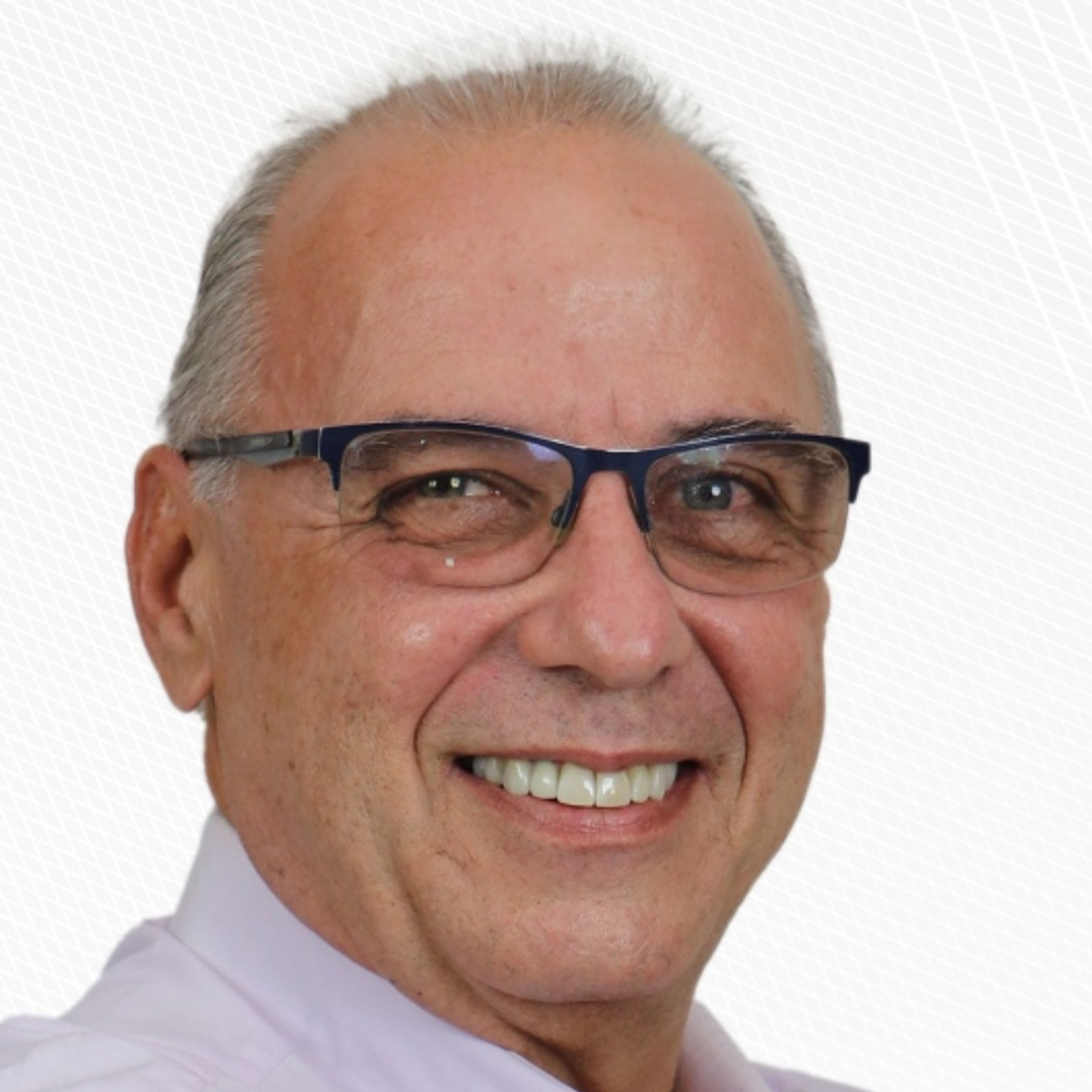 Dr. Ediney Espinola
