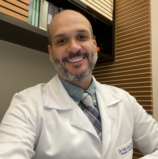 Dr. Fábio Queiroz