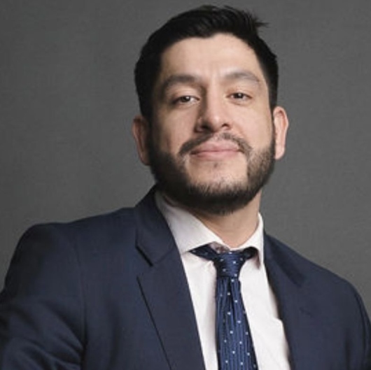 Dr. Oscar Medina