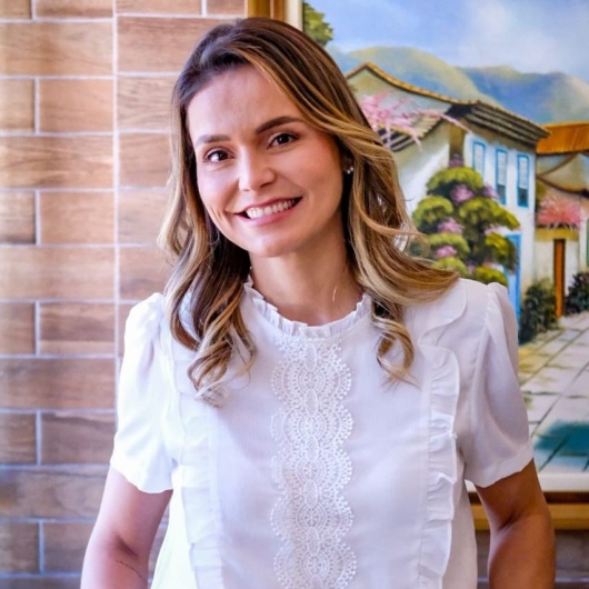 Dra. Samira Oliveira