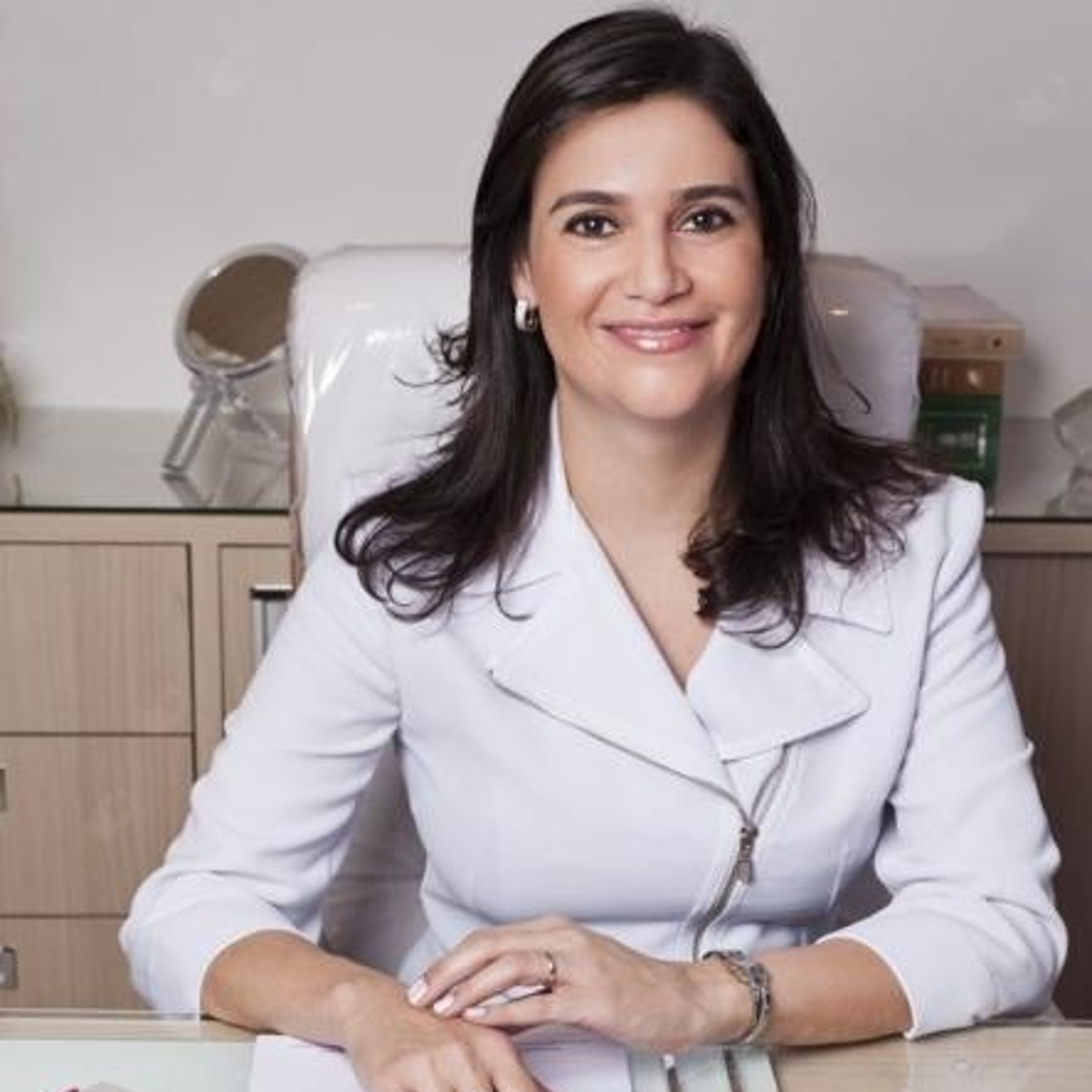 Foto de Dra. Renata Rodrigues
