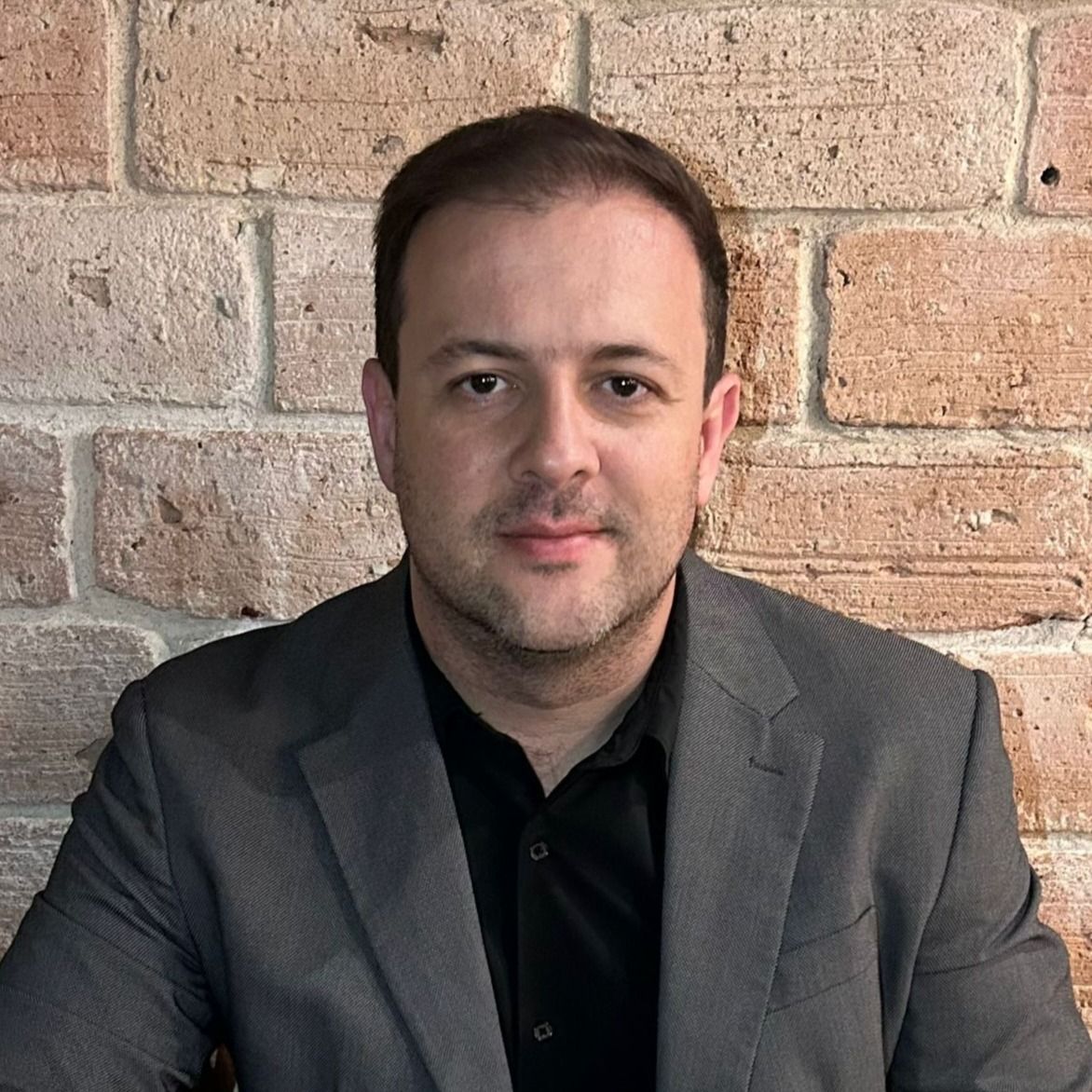 Dr. Mauro Gasparoni