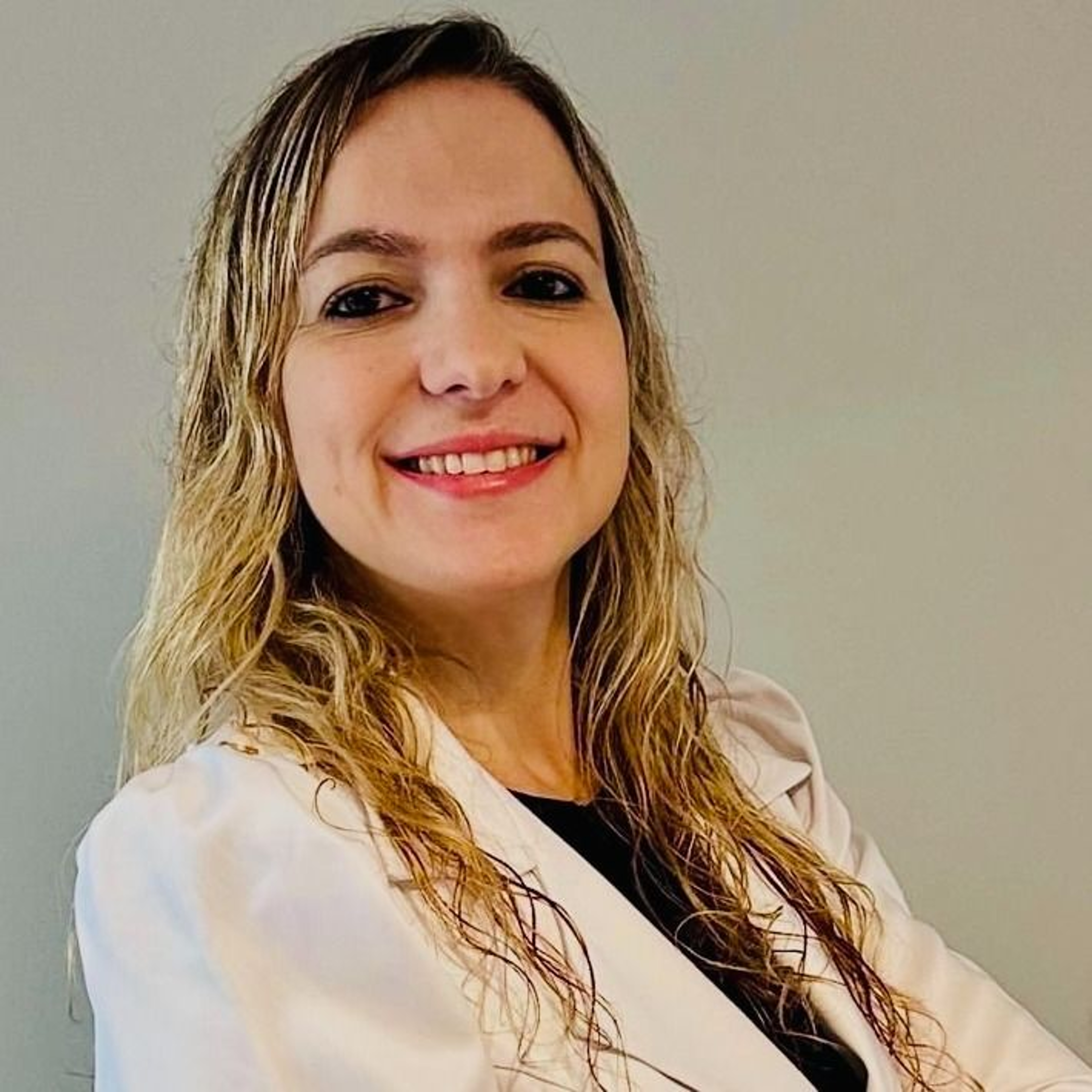 Dra. Aline Sampaio