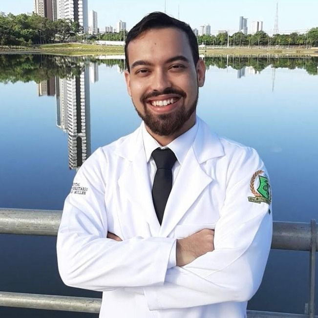 Dr. Yuri Mateus
