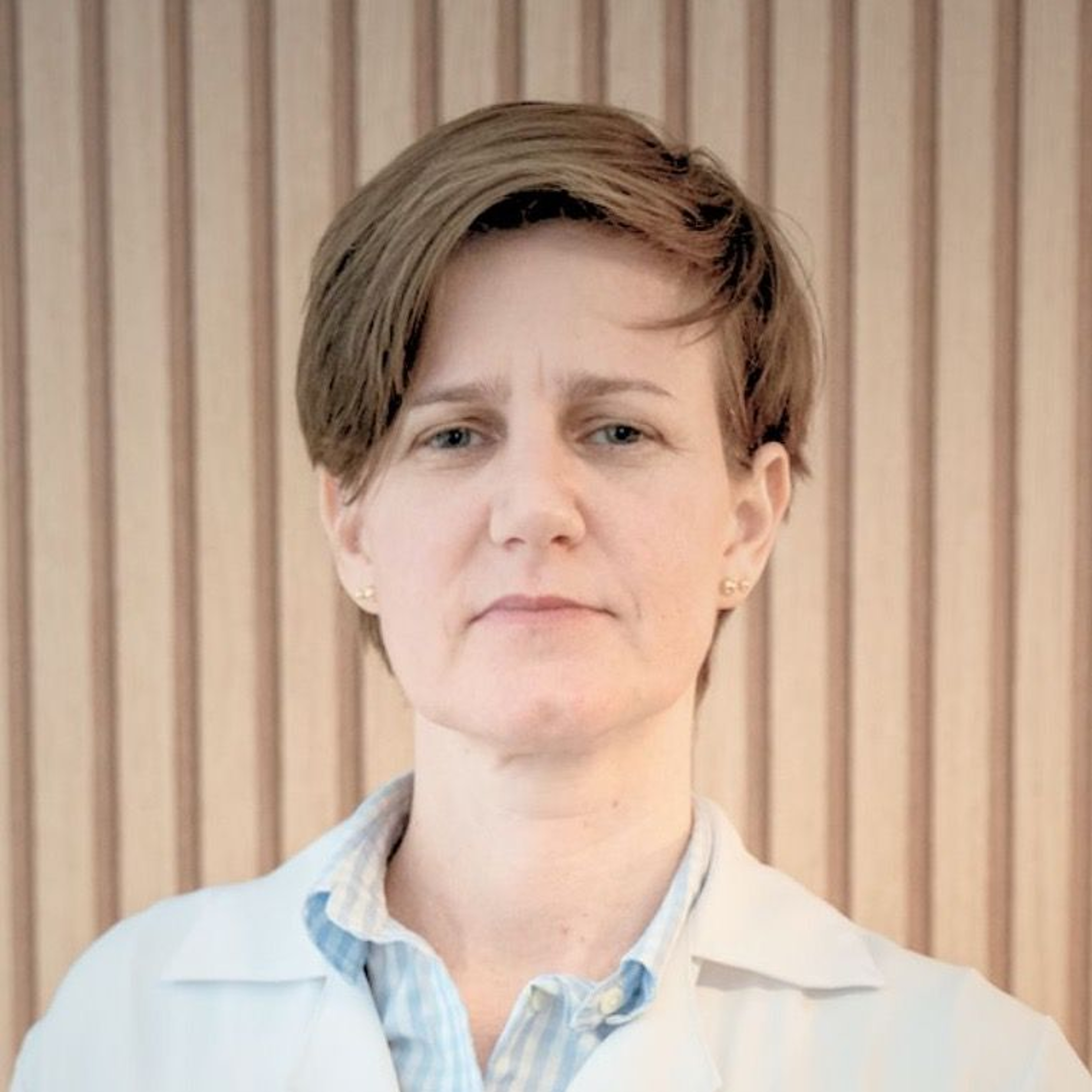 Dra. Barbara Contarato