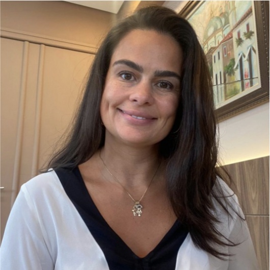 Dra. Flávia Ramos