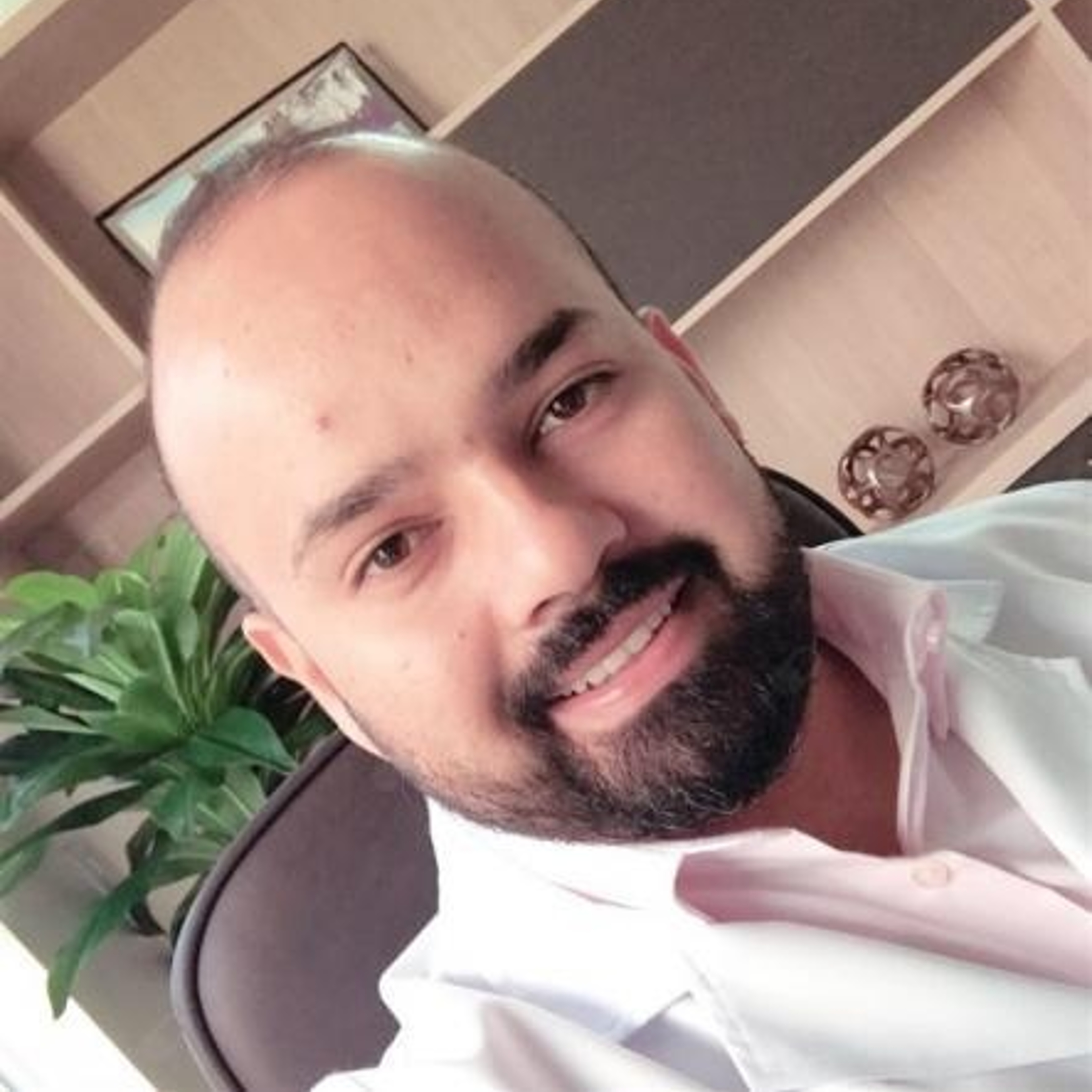 Dr. Elcio Darlan