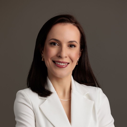 Dra. Larissa Cavalli