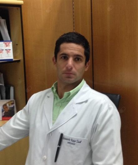 Dr. Leonardo Huber