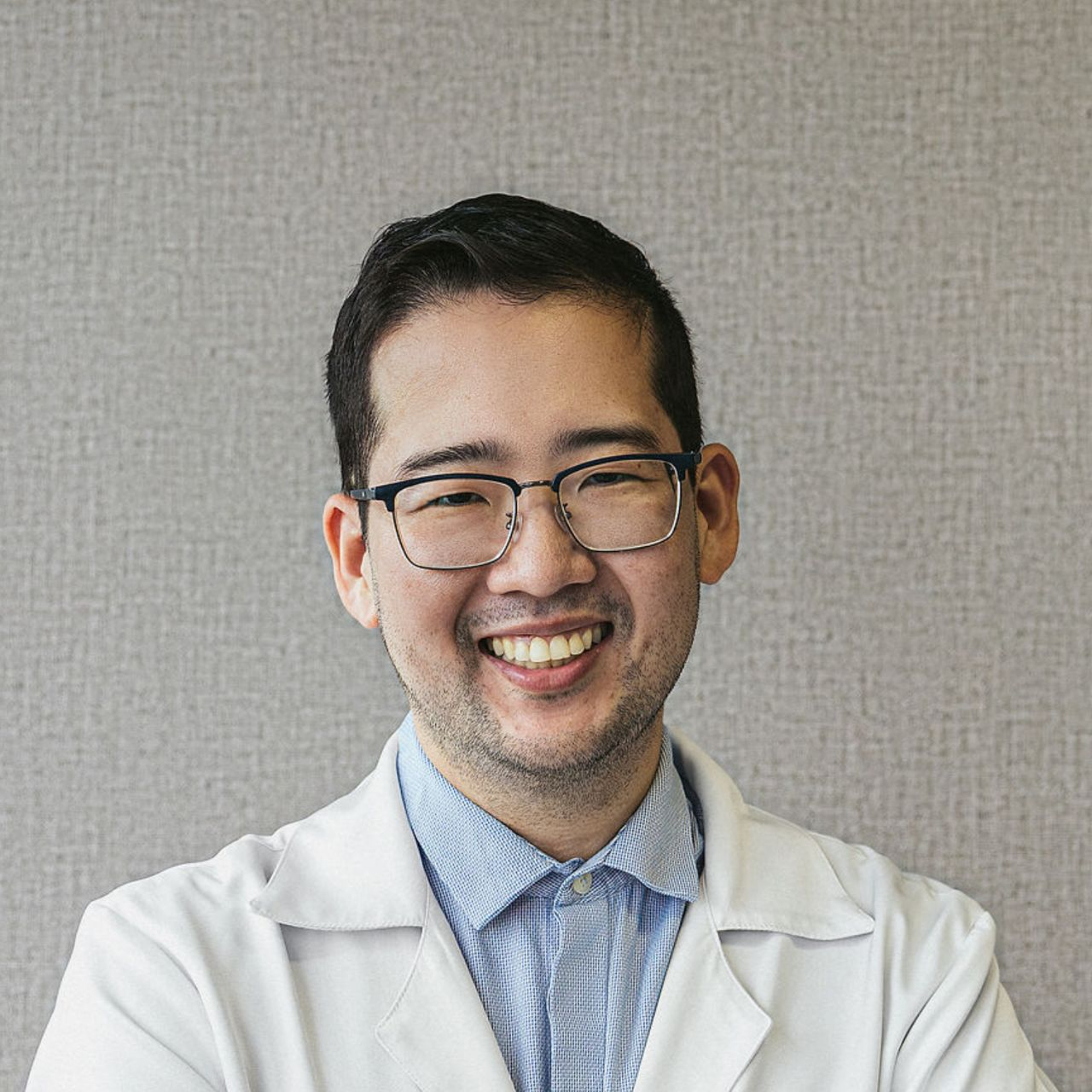Dr. Hugo Akio