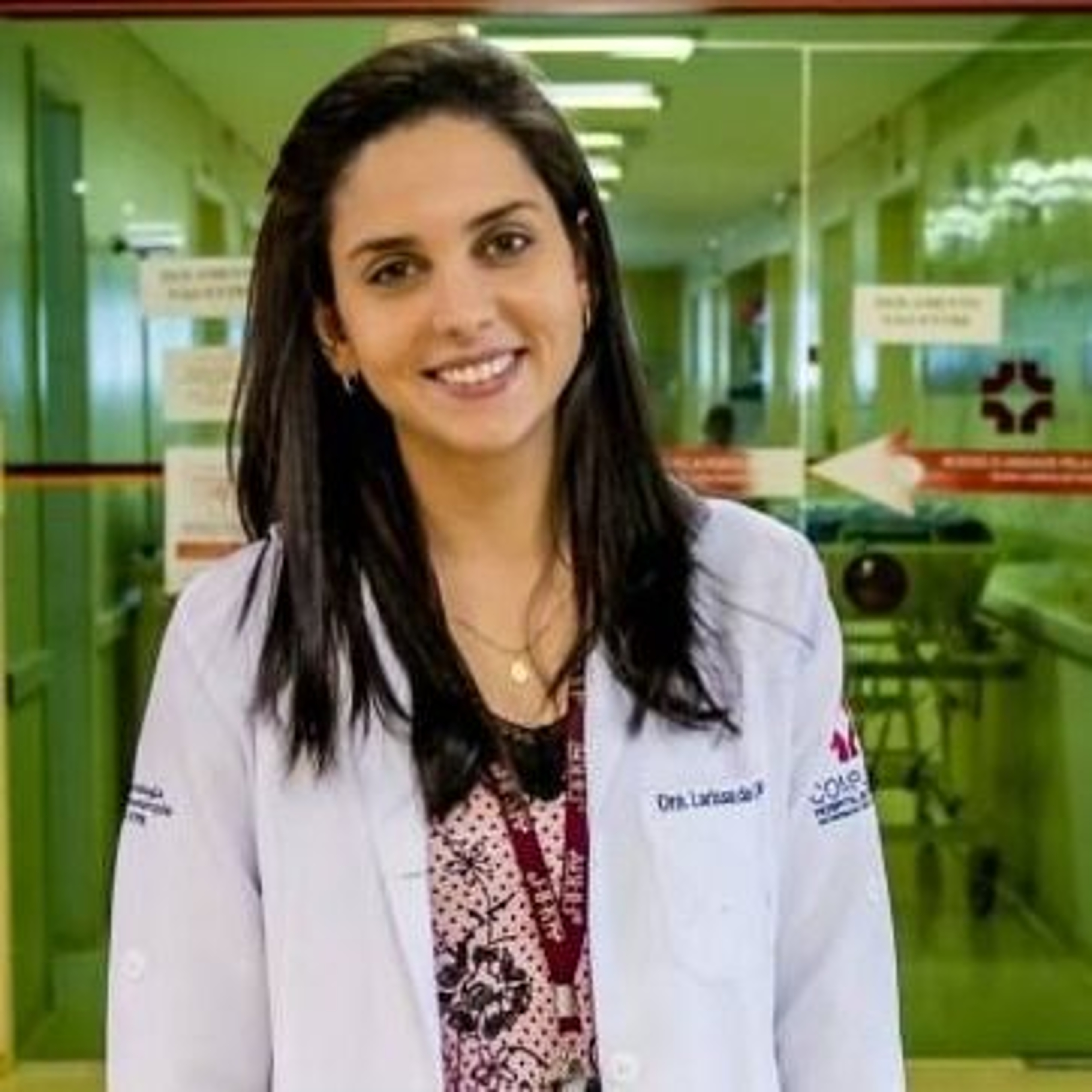 Dra. Larissa Costa