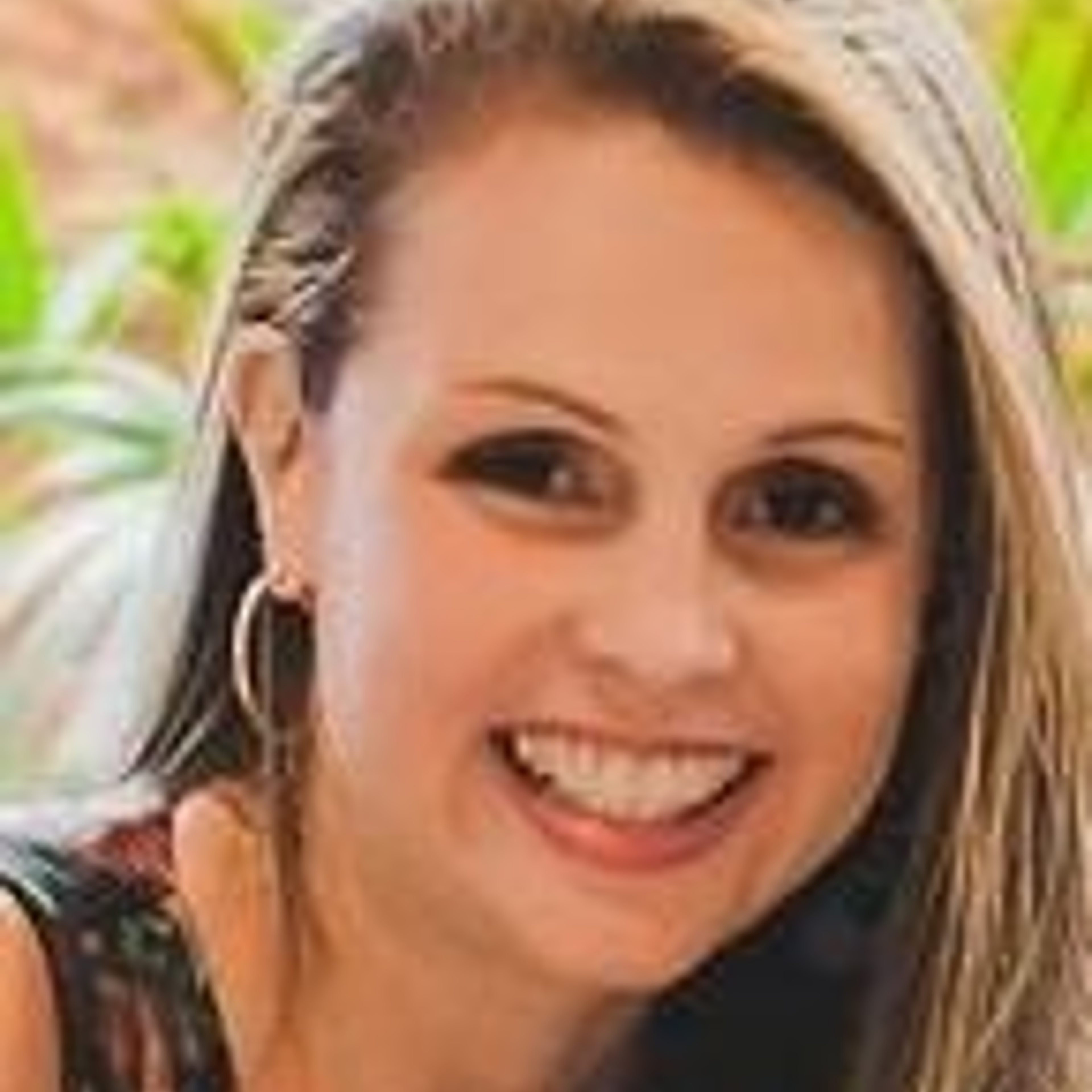Dra. Andrea Alves
