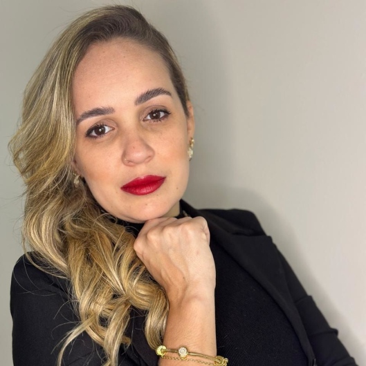 Dra. Fernanda Lobo
