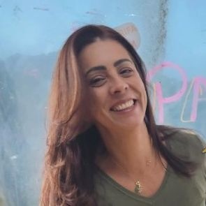 Dra. Adriana Garcez